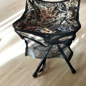 Cabelas camo hunting stool